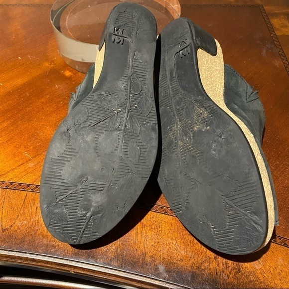 El Naturalista Women N5005
Pleasant Leaves Clogs Size 6.5 - Picture 5 of 8